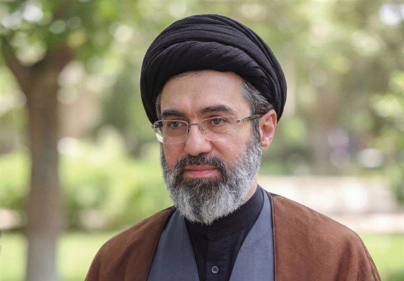 مفاهیم فرامتنی در اولین پیام سومین رهبر انقلاب